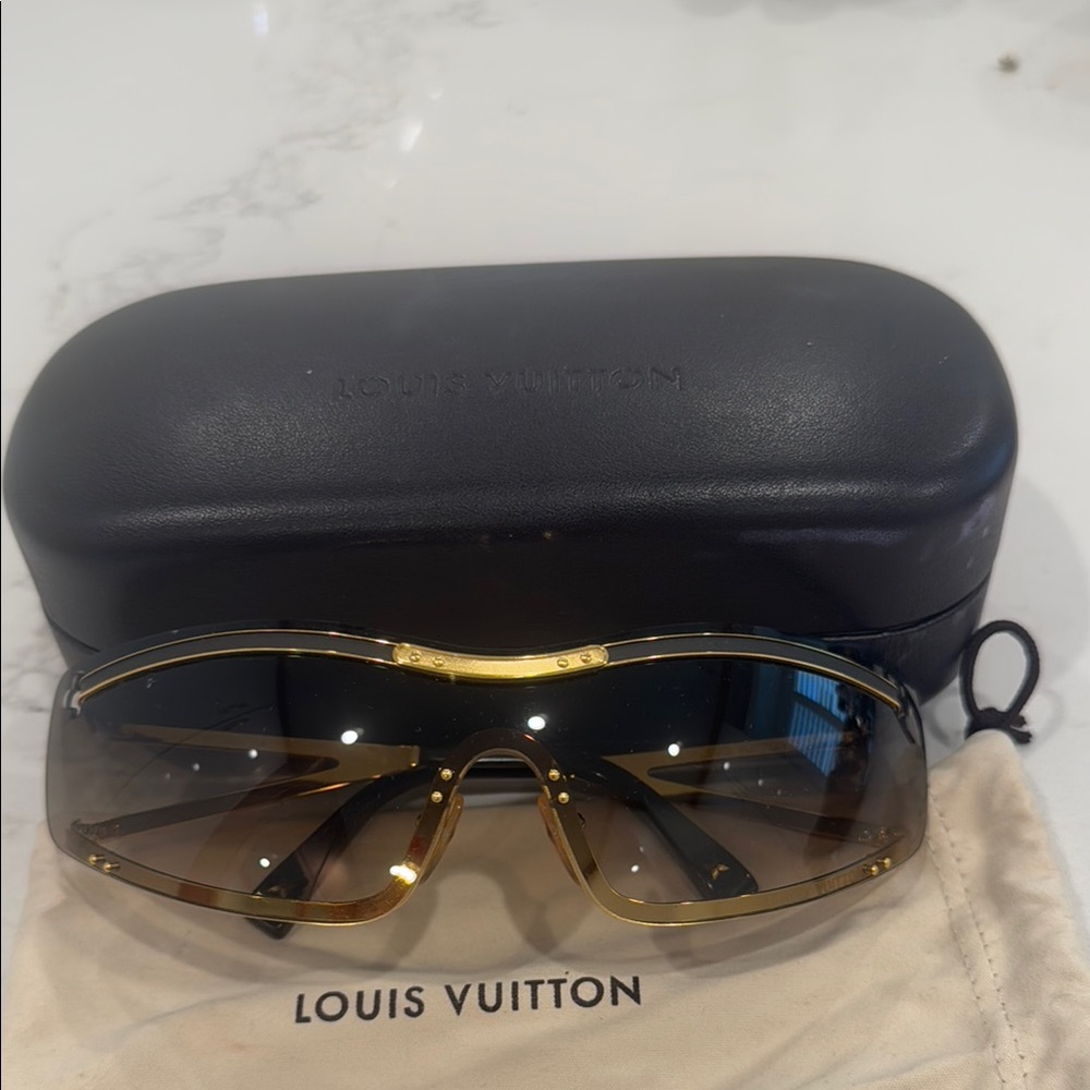 Louis Vuitton Gold and Black Sunglasses with Gradient Lenses